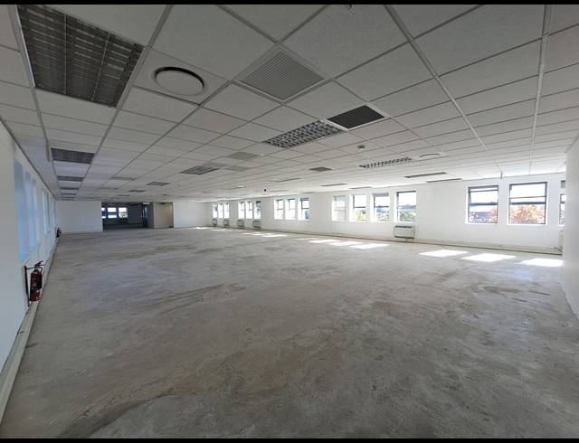 1,575M² OFFICE TO LET IN ILLOVO
